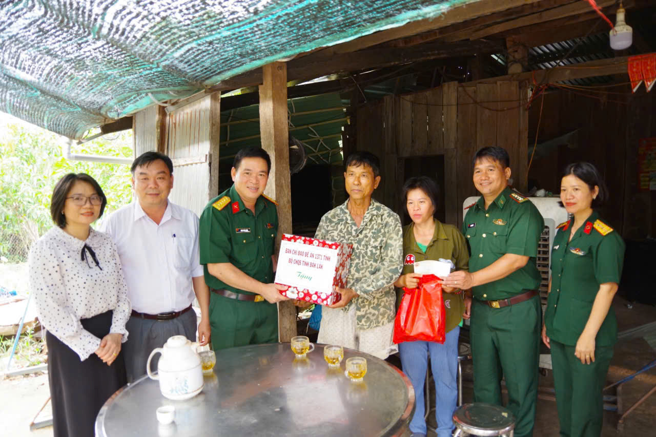 z7180650847920_6d917226fa9a6b632bda89ba926dfb41