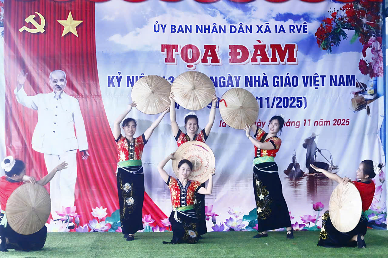 z7246895037550_bf68dbedb505492e50598f4220615727